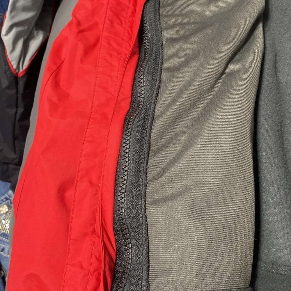 Columbia ski jacket. Size large.